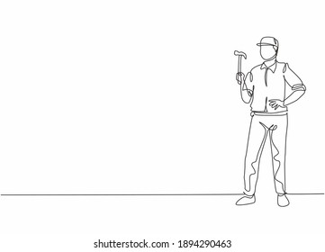 Dibujo continuo de una línea de un joven hombre de mano sosteniendo un martillo. Concepto minimalista de profesión laboral profesional. ilustración vectorial de diseño de línea única