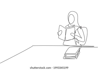 Kontinuierlich eine Zeile zeichnen junge arabische Frau Lesen, Lernen und sitzen auf Stuhl um den Tisch. Lerne in der Bibliothek. Intelligente Schüler, Bildung. Vektorgrafik-Illustration mit Einzelzeilenzeichnung