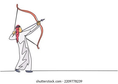 Un continuo dibujo de una línea de un joven hombre de negocios árabe apuntar antes de lanzar la flecha del arco. Concepto minimalista centrado en la visión empresarial. Ilustración gráfica del vector de diseño de líneas simples de moda