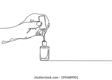 Una línea continua de esmalte de uñas en la mano en silueta sobre un fondo blanco. Linear estilizado.Minimalista. Salud de belleza