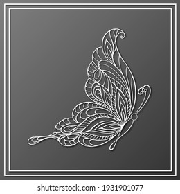 Contorno de una mariposa en un marco sobre un fondo oscuro. Cortar el estilo de papel.