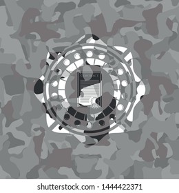 contract icon inside grey camouflage texture