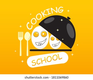 Logo de la escuela de cocina o etiqueta con personaje de dibujos animados, huevos. Ilustración vectorial aislada en el concepto de cocina de fondo de gradiente amarillo para los niños.