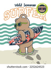 Cool oso de peluche con gafas de sol con tabla de surf en la playa en ilustraciones aisladas de fondo, huella gráfica de slogan, tarjetas de verano en vector.
