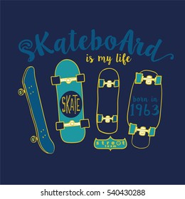 Dibujo de skateboard vectorial frío con tipografía manuscrita en color de fondo marino oscuro.