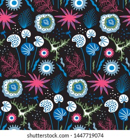Coral polyps seamless pattern. Kelp laminaria seaweed algae background. Underwater plants fabric vector illustration. Red Sea coral reef branches and bushes cartoon. 