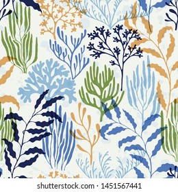 Coral reef seamless pattern. Kelp laminaria seaweed algae background. Caribbean staghorn and pillar corals diversity. Marine water plants wallpaper vector graphics. Organic botanical pattern.