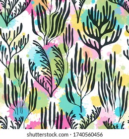 Coral reef seamless pattern. Paint splashes drops watercolor background. Australian staghorn and pillar corals branches. Natural summer pattern. Aquarium water plants summer vector design.