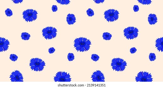 Cornflores sobre un fondo beige. Patrón de textura sin foco de flores praderas para imprimir en tela, papel pintado, postales. Ilustración del vector
