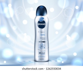 Plantilla de anuncios cosméticos, frasco desodorante y elementos de brillo sobre fondo azul claro. Ilustración vectorial realista