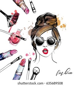 Cosméticos e ilustração de moda com jovem elegante em óculos.