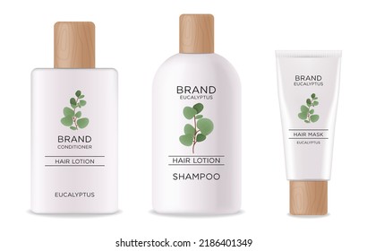 Equipo de botellas de loción de cosméticos. Botellas blancas de diseño cosmético y de madera. Juego de loción de pelo realista.  Colección cosmética de eucalipto aislada en fondo blanco