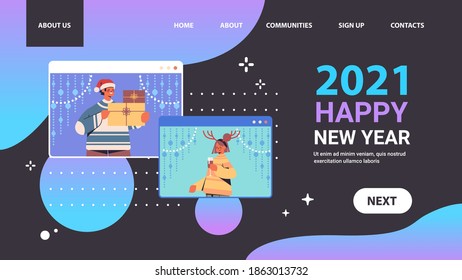 pareja discutiendo durante videollamadas hombre mujer divertida feliz año nuevo feliz navidad navidad concepto de celebración web navegador web ventanas auto aislamiento comunicación online vertical horizontal vector