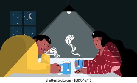 Pareja tomando té bajo la lámpara en la cocina de casa con ventana y luna al fondo. Concepto romántico de tiempo.