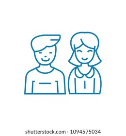Couple in love linear icon concept. Couple in love line vector sign, symbol, illustration.