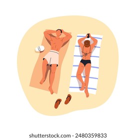 Pareja en la playa de verano. Hombre y mujer tomando el sol, relajándose con el teléfono móvil en vacaciones. Personas escalofriantes, tumbado en toallas en el complejo vacacional. Ilustración vectorial plana aislada sobre fondo blanco