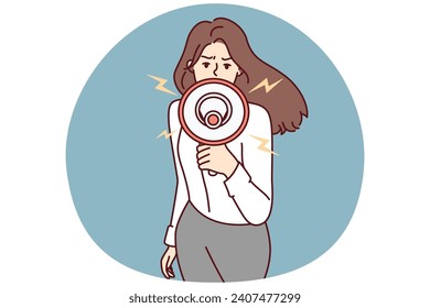 Mujer valiente gritando megáfono hablando en una protesta civil y llamando a la gente a la acción. Muchacha de cabello largo sostiene un gramófono en la mano y grita fuerte para advertir del peligro. Ilustración vectorial plana