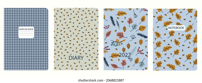 Plantillas de portada basadas en patrones con bayas, hojas, bellotas, conos de abeto, cheques de gingham. Concepto de Acción de Gracias. Fondos para cuadernos, notas, diarios. Cabeceras aisladas, reemplazables
