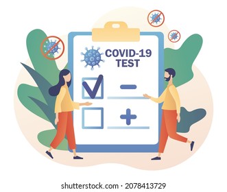 Prueba de Covid-19. Pequeño médico o enfermera que realiza la prueba de PCR de Coronavirus. Paciente que recibe la prueba rápida de Covid-19. Resultado de las pruebas positivas o negativas. Estilo moderno de dibujos animados planos. Ilustración del vector
