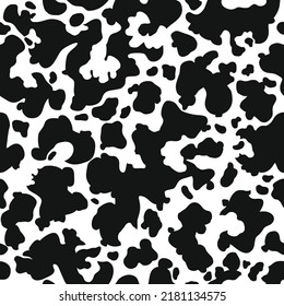 Cow skin texture, black and white spot seamless pattern. Animal print. Vector stains background