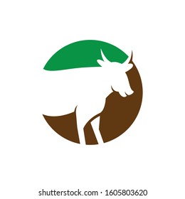 Cow vector icon illustration design