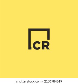 Logo inicial de CR con diseño cuadrado