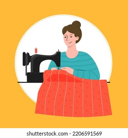 La artesana cosió una colcha. Mujer costurera en su lugar de trabajo con máquina de coser. Ilustración de vector de corte en estilo plano