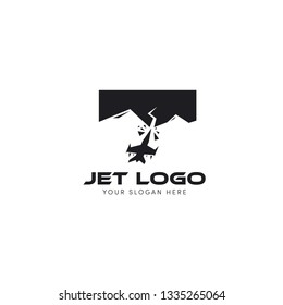 Crash Jet Resource Mountain Logo