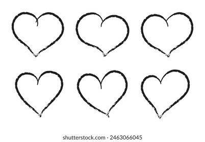 Corazones de crayón pintados con rotulador o lápiz. Tiza dibujada a mano símbolo de amor. Ilustración vectorial sobre fondo blanco