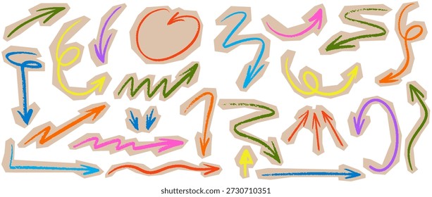 Setas coloridas Crayon scrapbook. Setas curvas, retas e curtas desenhadas à mão com textura de lápis ou lápis. Rabiscar traçados curvos arranhados. Elementos de design de papel artesanal de colagem grunge de vetor rasgado