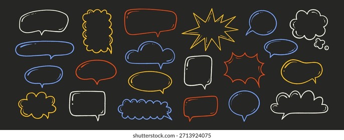 Conjunto de burbujas de discurso de crayón. Cajas de charla. Marcos coloridos de tiza dibujados a mano. Estilo de garabatos para niños. Nube de globo de diálogo. Dibujo a lápiz, Elementos de pensamiento, fondo negro. Ilustración vectorial