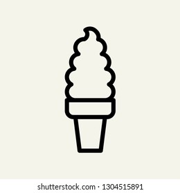 İce cream concept line icon. Simple element illustration. İce cream concept outline symbol design. Can be used for web and mobile UI/UX . Modern vector style