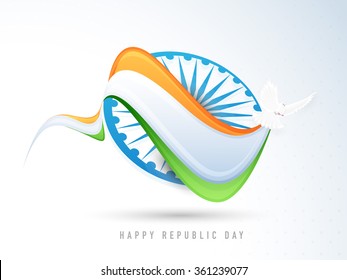 Rueda creativa Ashoka con olas tricolor para la celebración del Día de la República India.