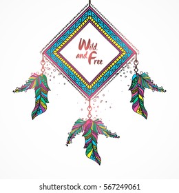 Estilo de Boho creativo Dream Catcher con coloridas plumas étnicas decoración. 