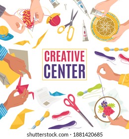 Kreativzentrum mit Kunstwerk, Kinder, die mit Bleistiftbanner zeichnen, Vektorgrafik. Kreativitätskinder-Hobby, Bildung im Klassenzimmer. Lernen am Schreibtisch, Schere, Bürste und Farbe.