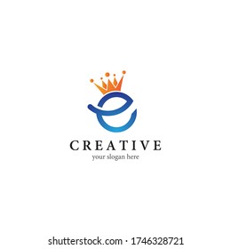Creative Crown logo template vector illustration
