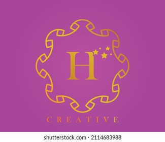 Logo de diseño creativo, alfabeto H, letra 5 estrellas, etiqueta, icono, para embalaje, diseño de productos de lujo. Hecho con oro sobre un fondo de textura púrpura claro.