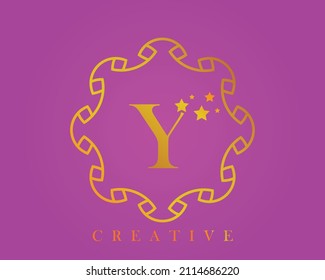 Kreatives Design-Logo, Alphabet Y, 5 Sterne Buchstaben, Etikett, Icon, für Verpackung, luxuriöses Produktdesign. Mit Gold auf hellviolettem strukturiertem Hintergrund.