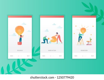 Plantilla de pantalla de inicio creativo. Personajes de gente de negocios con diseño de aplicaciones móviles con bombilla de luz. Concepto de innovación para aplicaciones móviles o sitios web. Ilustración del vector