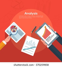 Kreatives Infografik-Layout mit Illustration von Menschen, die professionelle Grafiken für das Business Progress-Konzept analysieren.