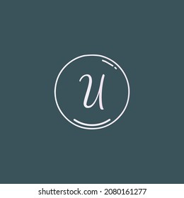 Letra inicial creativa logotipo de escritura a mano en U con vector de plantilla dibujado a mano en círculo