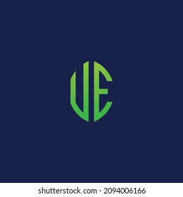 Letras iniciales creativas UE con el logotipo de forma de hoja ecológica.Será adecuado para qué empresa o nombre de marca inician esas iniciales.