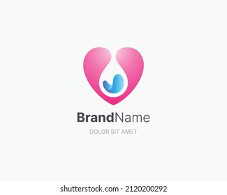 Logo de la caída de agua de amor creativa