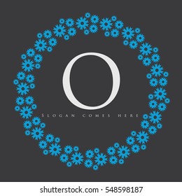 Creative Luxury Letter Logo; Simple and elegant floral design logo; Elegant linear luxury vector logo design