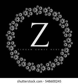 Creative Luxury Letter Logo; Simple and elegant floral design logo; Elegant linear luxury vector logo design