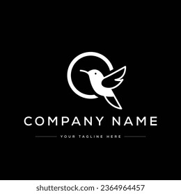 Creative Modern Initial Letter Q Logo. Black and White Logo. Usable for Business Logos. Flat Vector Logo Design Template Element