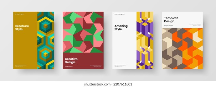 Conjunto de plantillas de folletos corporativos de mosaicos creativos. Presentación intensa de la colección de ilustraciones vectoriales de diseño A4.