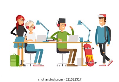 Kreative Menschen, die im Koarbeitsbüro arbeiten. junge erwachsene Männer und Frauen, die an einer Idee hinter dem Schreibtisch arbeiten und Musik hören. Freiberufliche Arbeitnehmer.