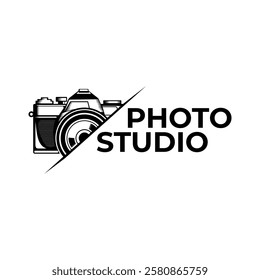 Creative Photographer logo design. Photo studio logo icon. Vintage camera photography logo icon vector template