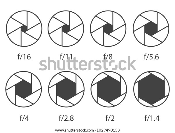 透明な背景に異なるアイソメを持つカメラシャッター絞りのクリエイティブベクターイラスト アートデザインのモノクロ図コレクション 抽象的コンセプトグラフィックエレメント のベクター画像素材 ロイヤリティフリー